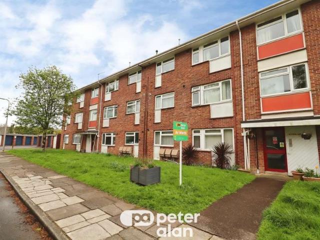 2 Bedroom Maisonette Flat