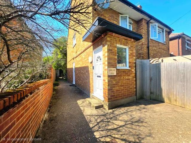 2 Bedroom Maisonette Flat