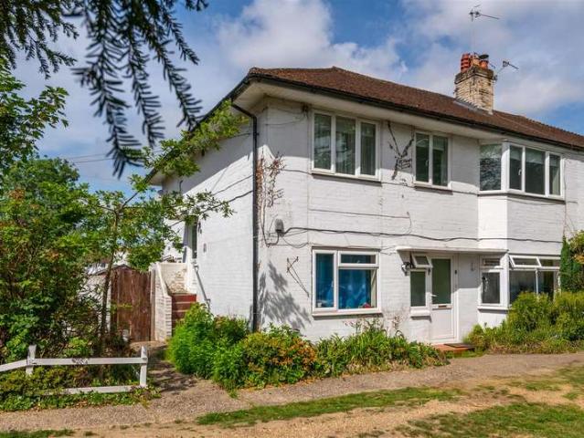 2 Bedroom Maisonette Flat