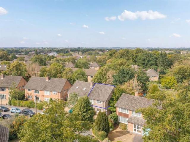 2 Bedroom Maisonette Flat