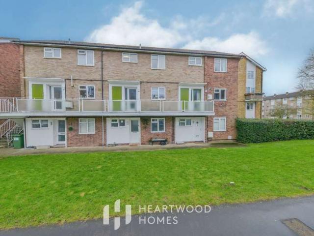 2 Bedroom Maisonette Flat