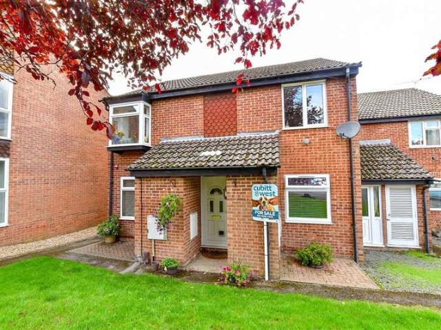 2 Bedroom Maisonette Flat
