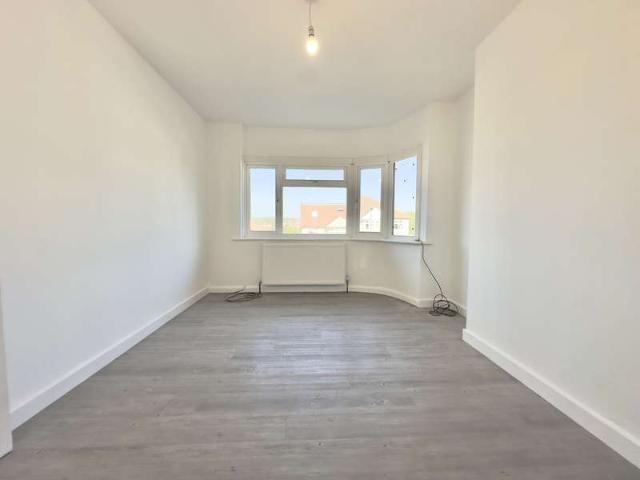 2 Bedroom Maisonette Flat