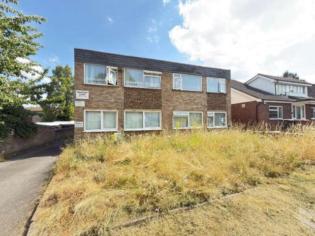 2 Bedroom Maisonette Flat