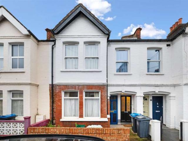 2 Bedroom Maisonette Flat