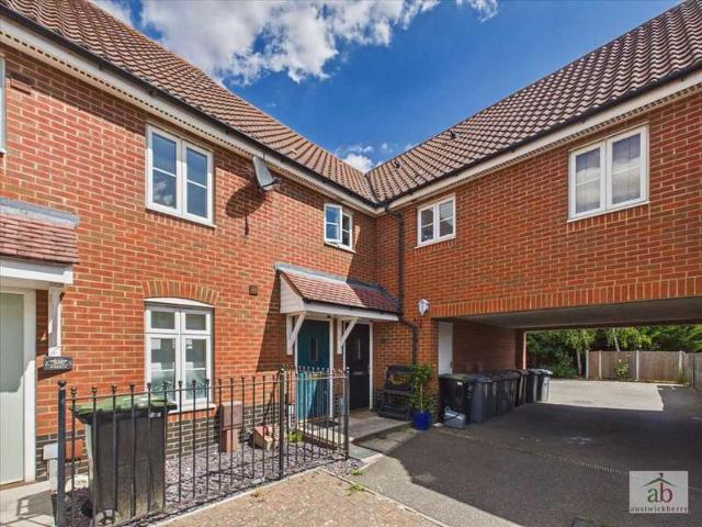 2 Bedroom Maisonette Flat