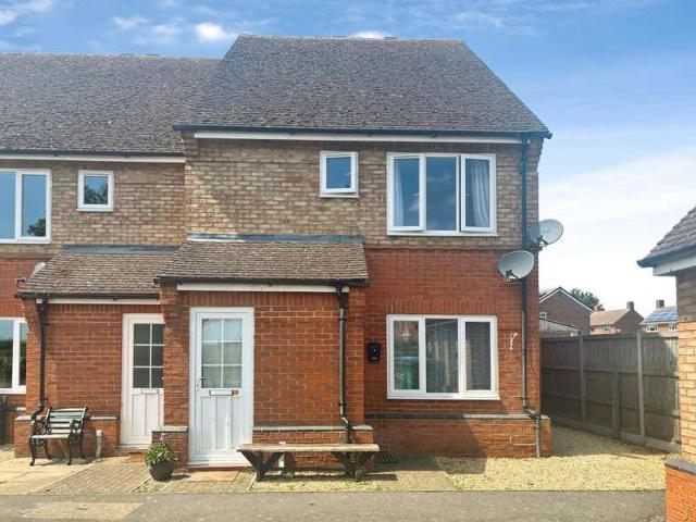 2 Bedroom Maisonette Flat