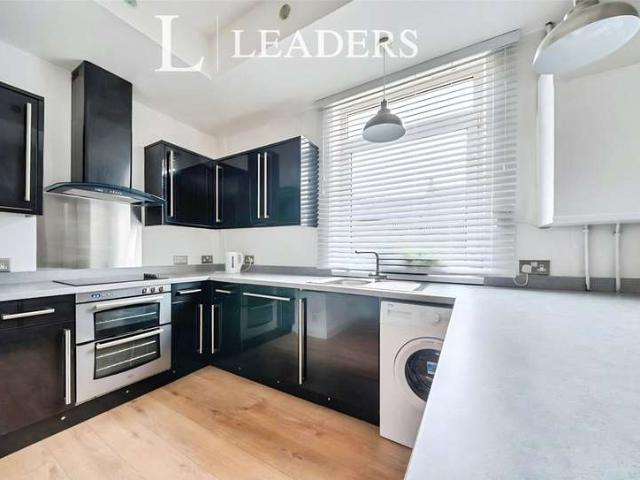 2 Bedroom Maisonette Flat