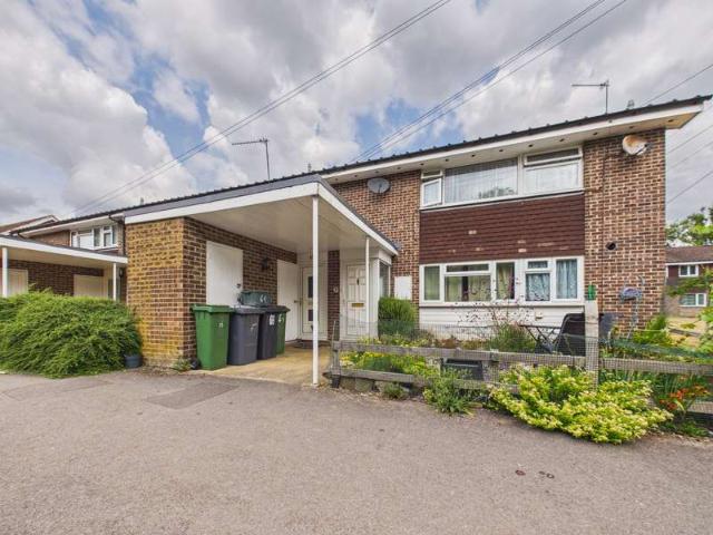2 Bedroom Maisonette Flat