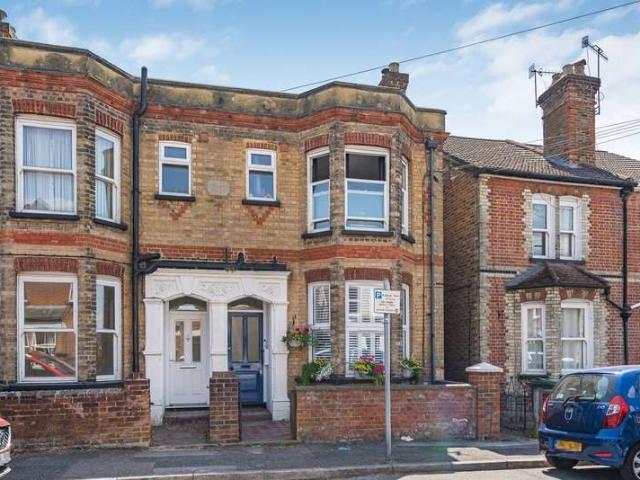 2 Bedroom Maisonette Flat