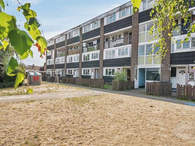 2 Bedroom Maisonette Flat