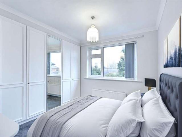 2 Bedroom Maisonette Flat