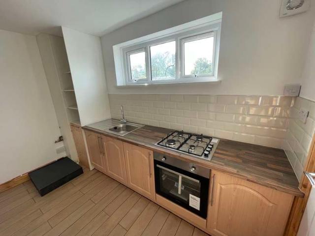 2 Bedroom Maisonette Flat