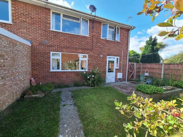 2 Bedroom Maisonette Flat