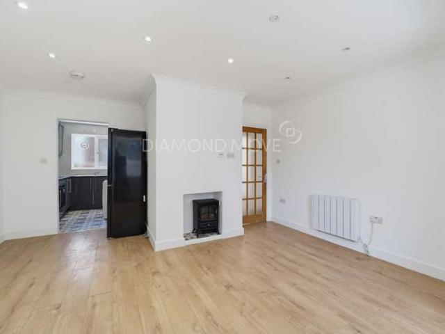 2 Bedroom Maisonette Flat