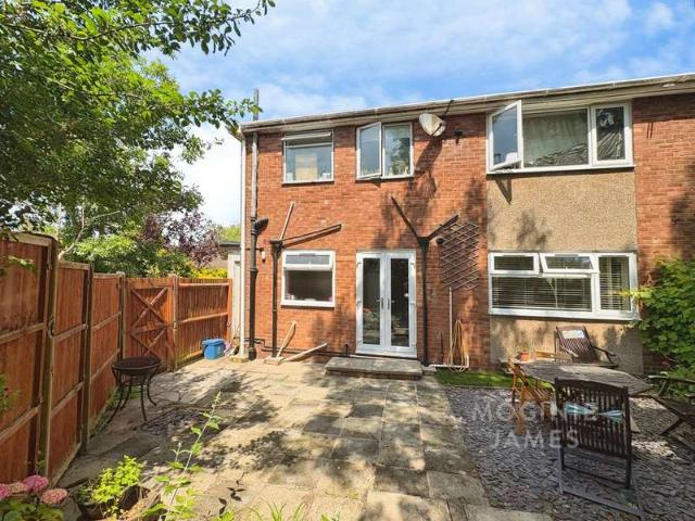 2 Bedroom Maisonette Flat