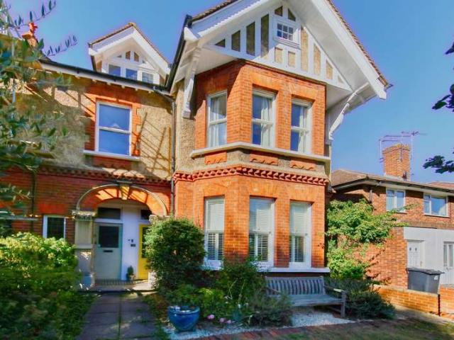 2 Bedroom Maisonette Flat