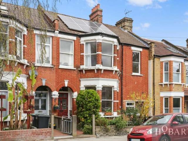 2 Bedroom Maisonette Flat