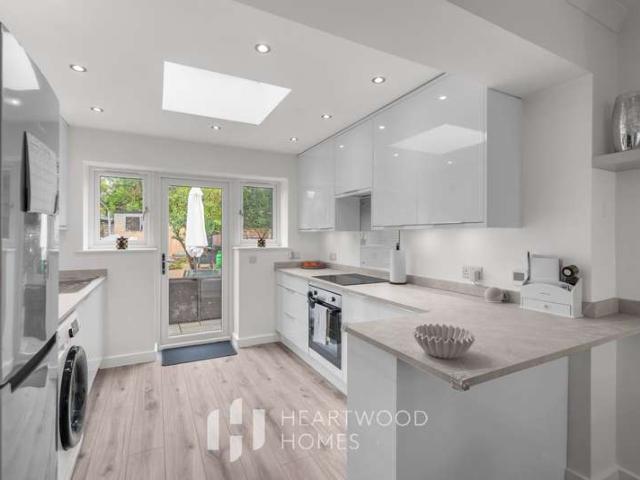 2 Bedroom Maisonette Flat