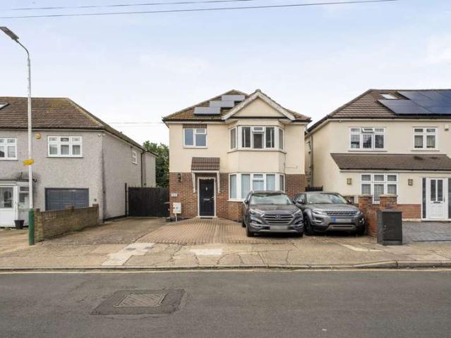 2 Bedroom Maisonette Flat