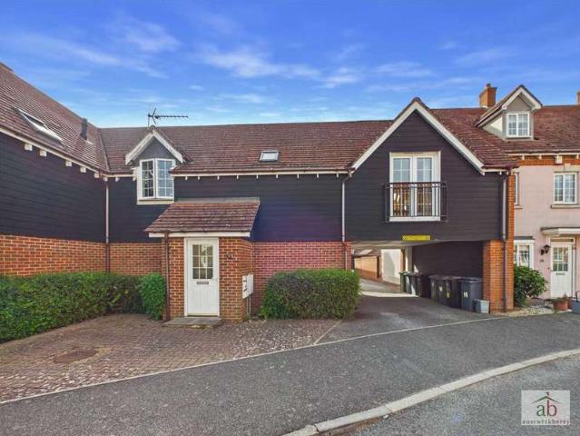 2 Bedroom Maisonette Flat