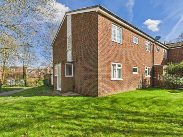2 Bedroom Maisonette Flat