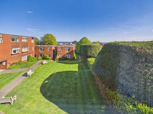 2 Bedroom Maisonette Flat