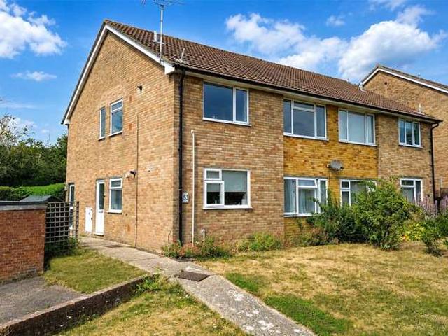 2 Bedroom Maisonette Flat