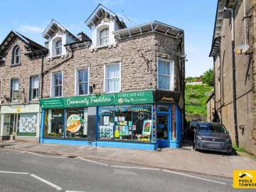 2 Bedroom Maisonette Flat