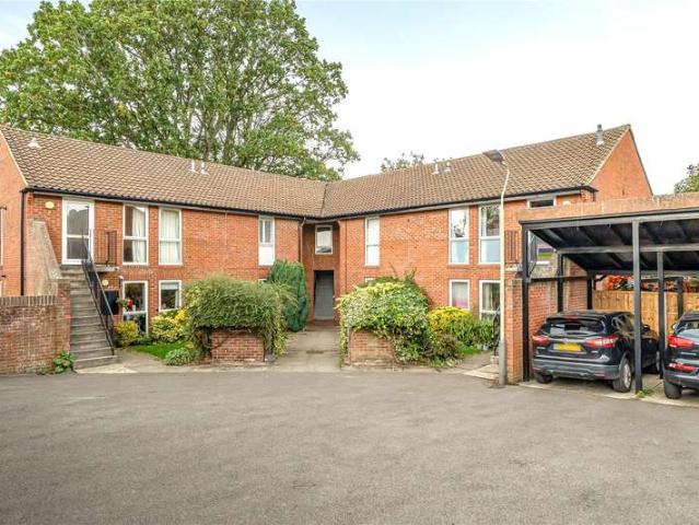 2 Bedroom Maisonette Flat