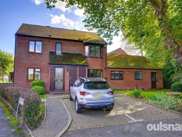 2 Bedroom Maisonette Flat