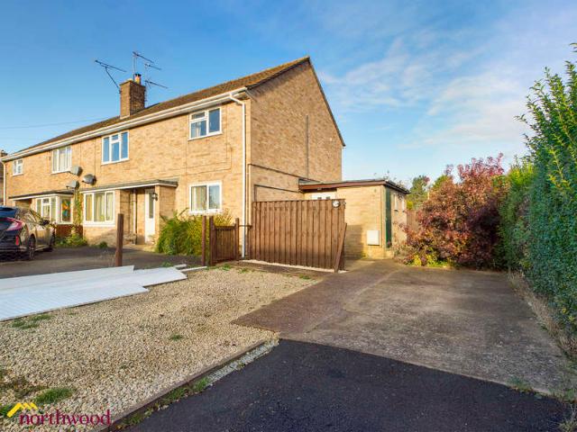 2 Bedroom Maisonette Flat