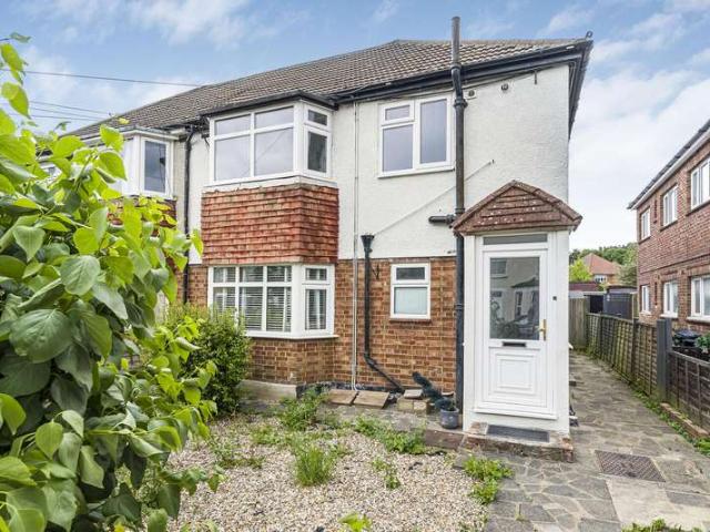 2 Bedroom Maisonette Flat