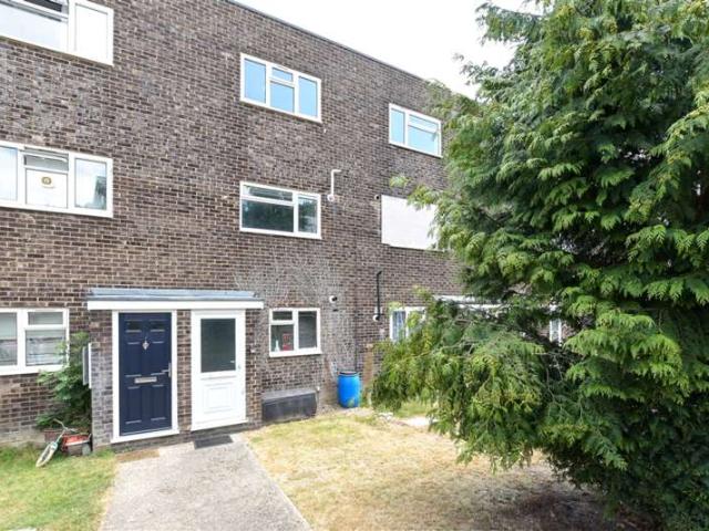 2 Bedroom Maisonette Flat