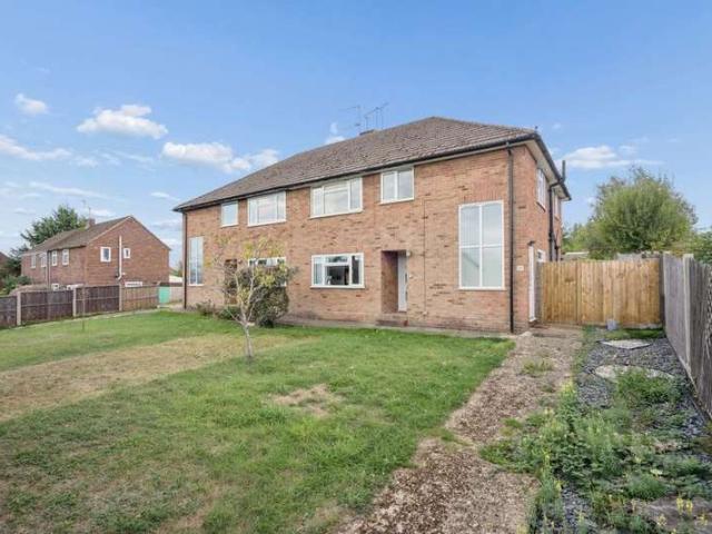 2 Bedroom Maisonette Flat
