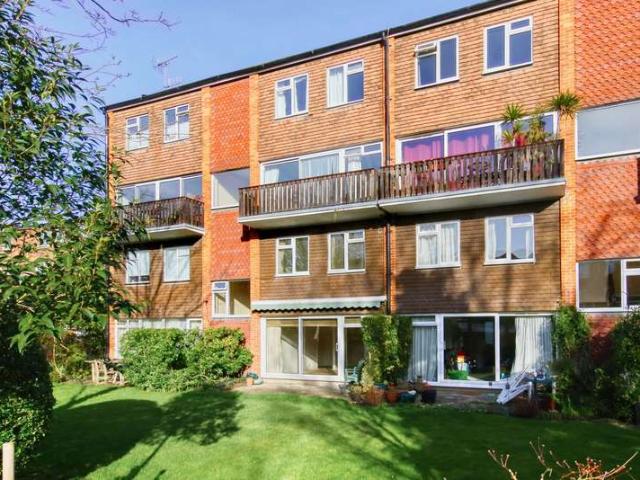 2 Bedroom Maisonette Flat
