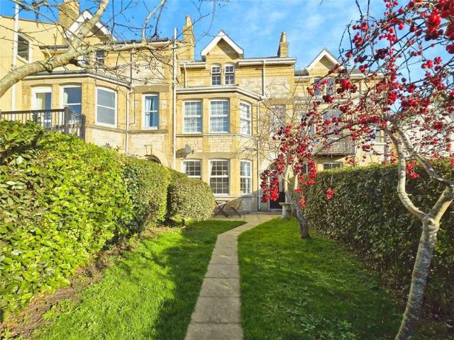 2 Bedroom Maisonette Flat