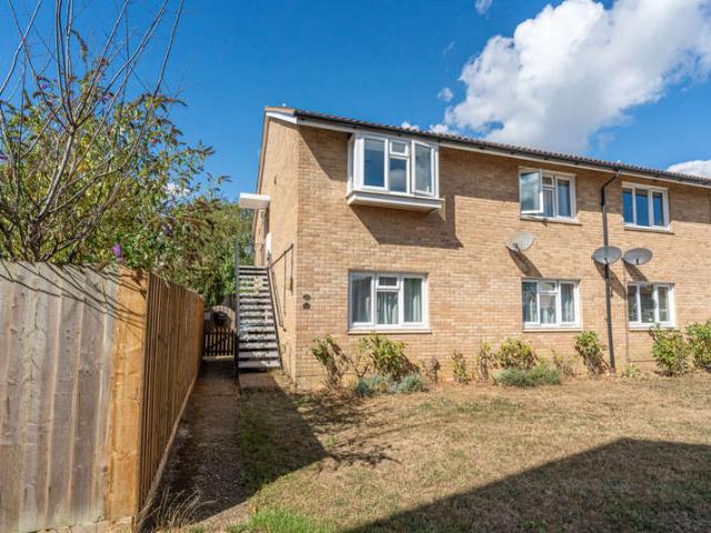 2 Bedroom Maisonette Flat
