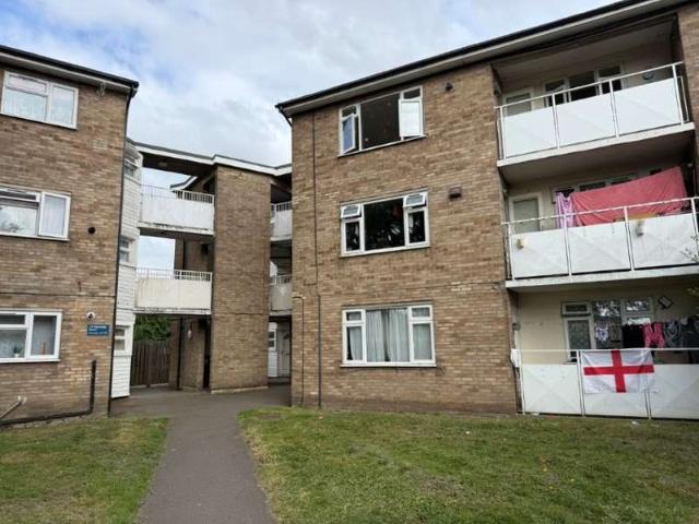2 Bedroom Maisonette Flat
