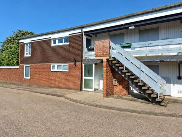 2 Bedroom Maisonette Flat