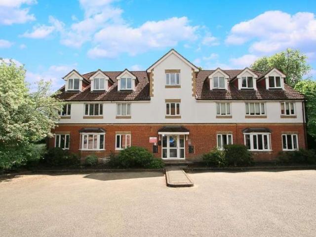 2 Bedroom Maisonette Flat