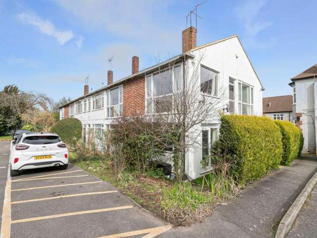 2 Bedroom Maisonette Flat