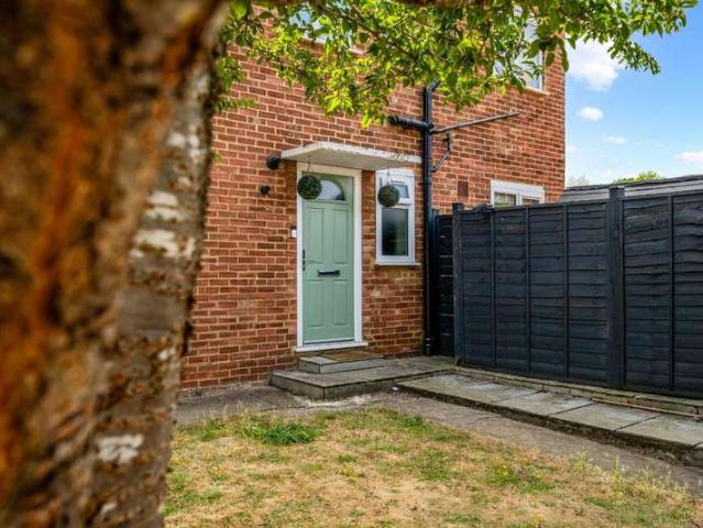 2 Bedroom Maisonette Flat