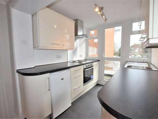 2 Bedroom Maisonette Flat