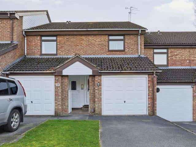 2 Bedroom Maisonette Flat