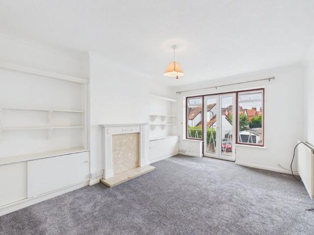 2 bedroom Maisonette in Belmont Crescent, Maidenhead