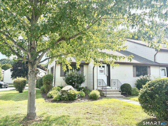 2 bedroom, Manchester CT 06042 105292811