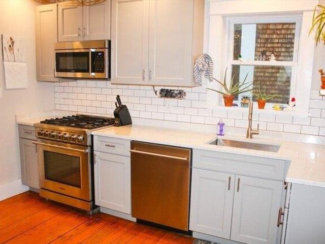 2 bedroom, Manchester MA 01944 105442370