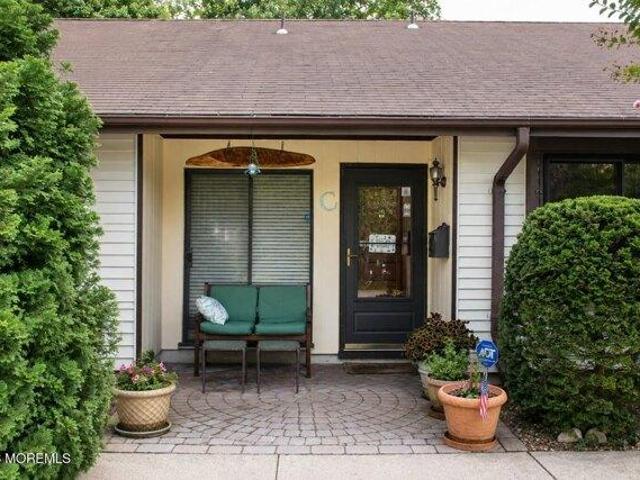 2 bedroom, Manalapan NJ 07726 105537590