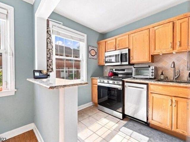 2 bedroom, Maplewood NJ 07040 105203353